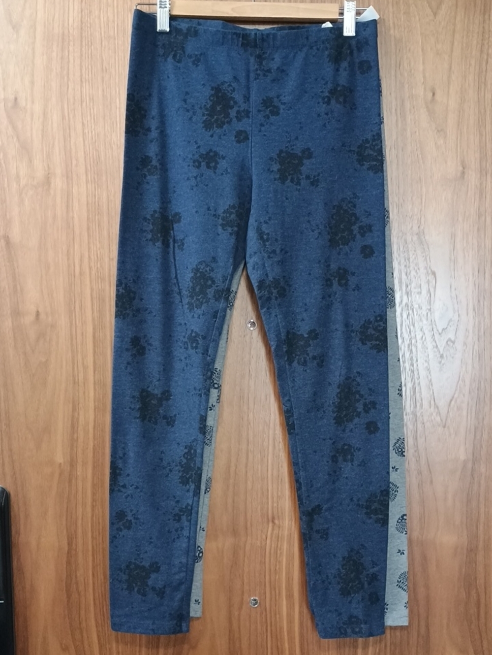 3/$15 Joe Fresh (Bundle Of Two) Print Leggings